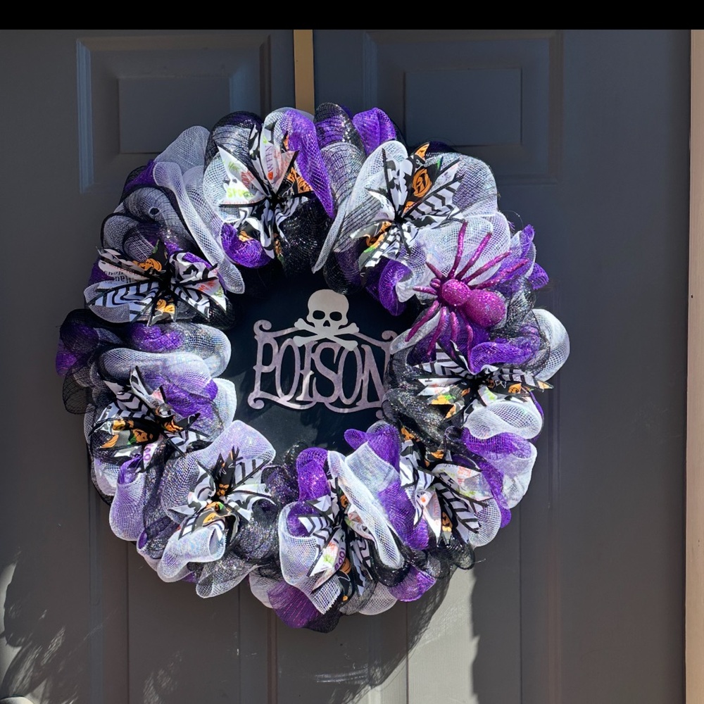 Happy Halloween 2024 (Poison) Wreath Window Door Hanging Decor 18” (NEW)